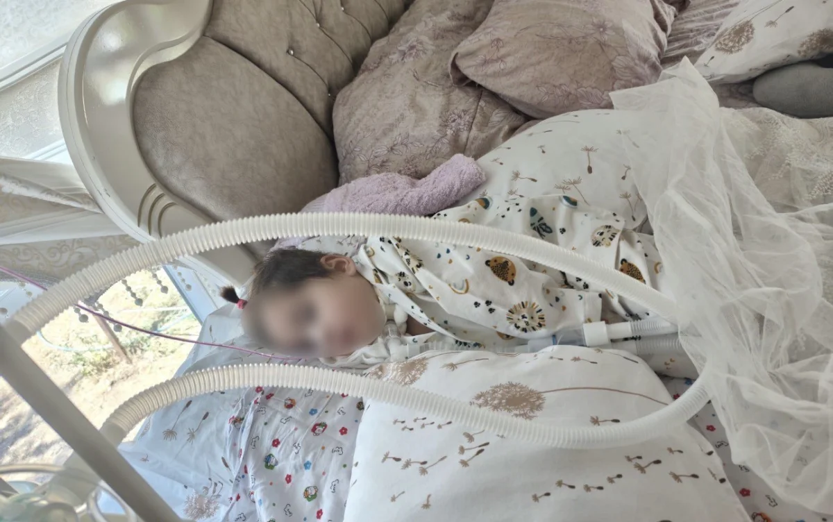 Hakkari'de kalbi duran yatağa bağımlı hasta helikopter ambulansla Van'a sevk edildi 2
