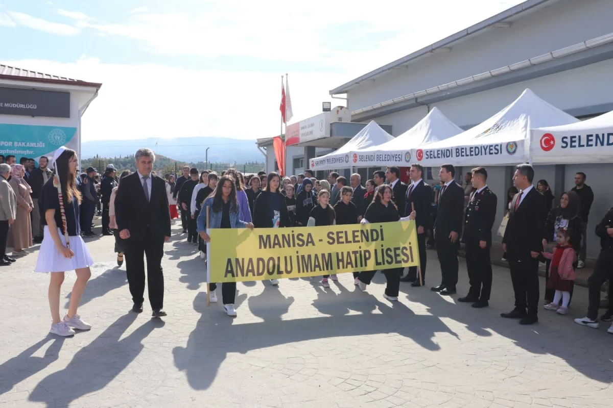 Selendi'de Cumhuriyet'in 103. yıl dönümü coşkuyla kutlandı 2
