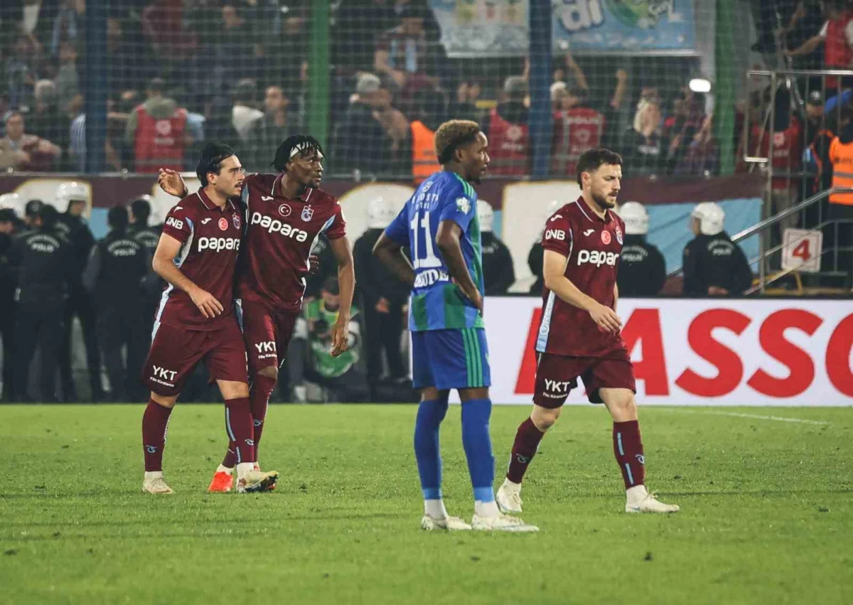 Rize'de 7 gollü derbide Trabzonspor kazandı 5
