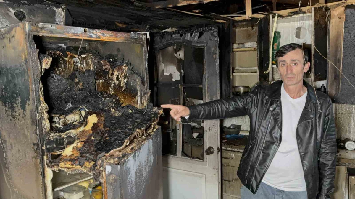 Samsun'da elektrik panosundan çıkan yangın evi küle çevirdi: 5 çocuklu aile evsiz kaldı 2
