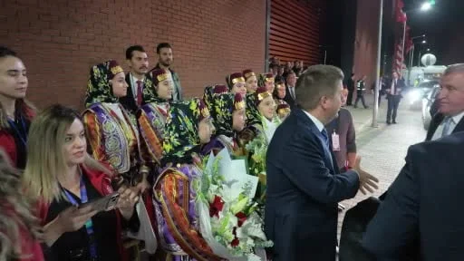 Gençlik ve Spor Bakanı Bak, Kırıkkale'de yeni spor salonunun açılışını yaptı
