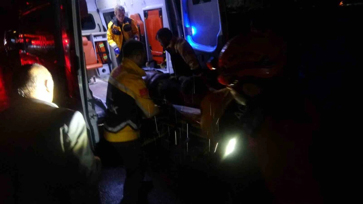 Antalya'da şantiyeyi vuran hortum konteynerleri savurdu: 5 işçi hayatını kaybetti 4