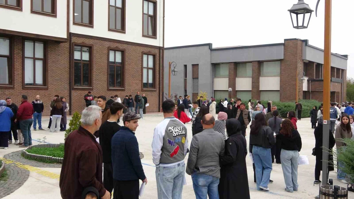 Kastamonu'da 17 bin adayın KPSS ortaöğretim heyecanı başladı 2