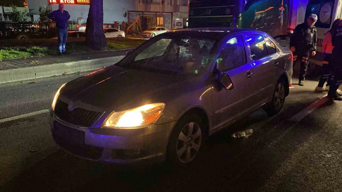 Bursa'da yolun karşısına geçmeye çalışan yaya otomobil çarpması sonucu öldü 2