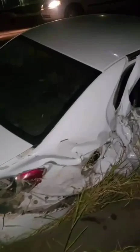 Diyarbakır'da kontrolden çıkan otomobil takla attı: 1 yaralı 3