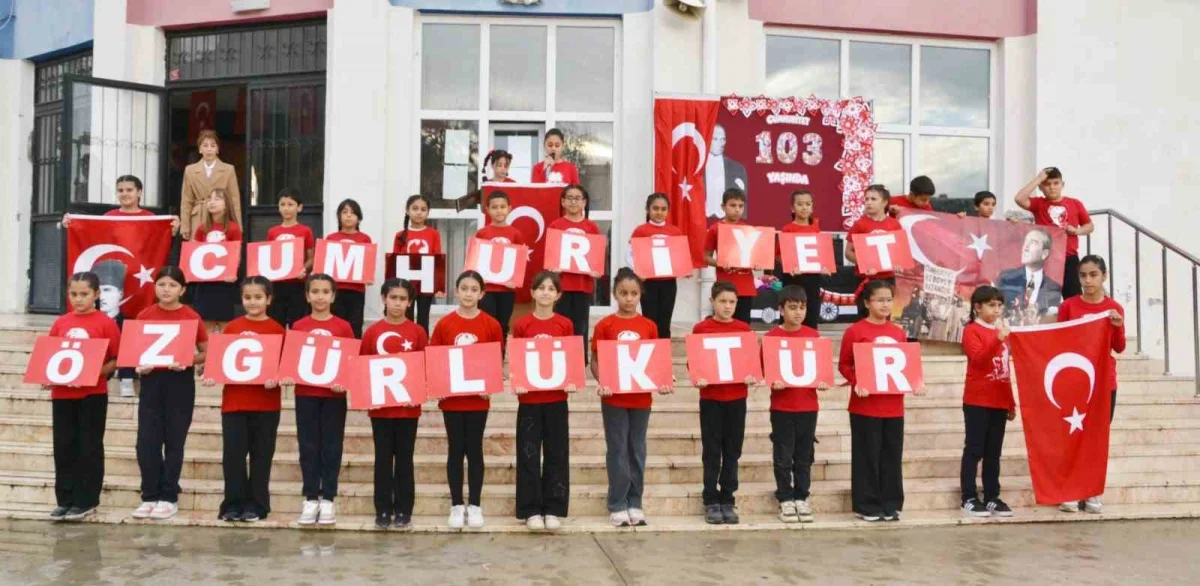 Manisa'daki okullarda Cumhuriyet'in 103. yıl dönümü kutlandı 1