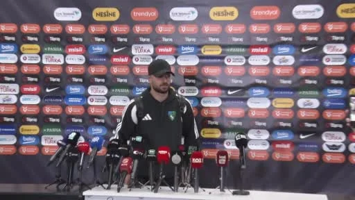 Kocaelispor kalecisi Serhat Öztaşdelen, Beşiktaş'a mağlup oldukları maçın ardından yaptığı...