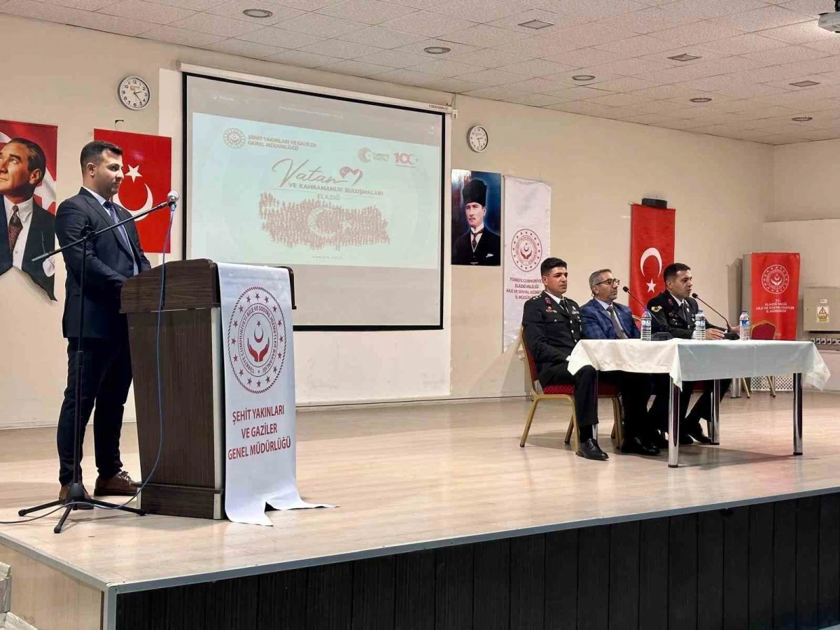 Elazığ'da şehit babası ve gaziler lise öğrencileriyle buluştu 1