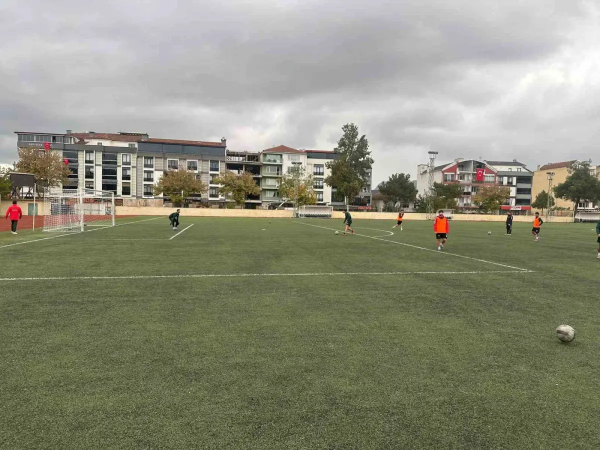 Osmanelispor, AS Akyazıspor maçı hazırlıklarını tamamladı 2