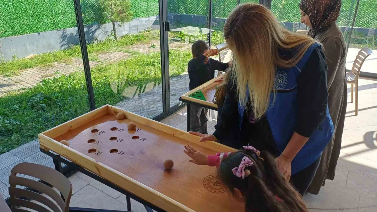 Düzce'de minikler akıl ve zeka oyunlarıyla buluştu 4