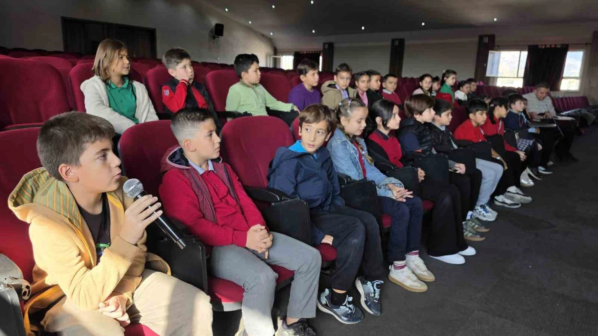 Nazilli'de "Öğrencilerle El Ele" projesiyle ilkokul öğrencileri dinlendi 2