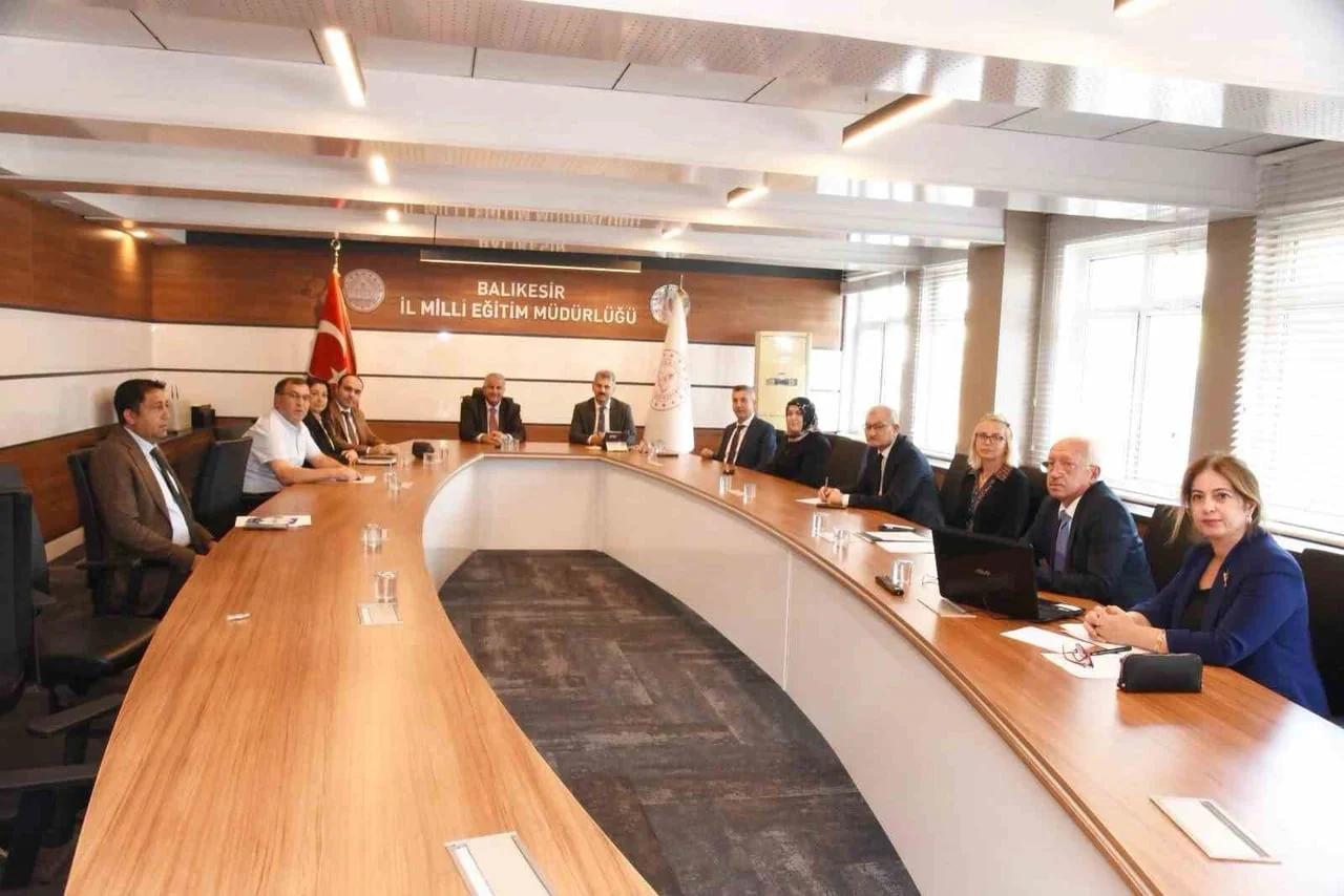 BALIKESİR’DE HAYAT BOYU ÖĞRENME İÇİN YOL HARİTASI ELE ALINDI