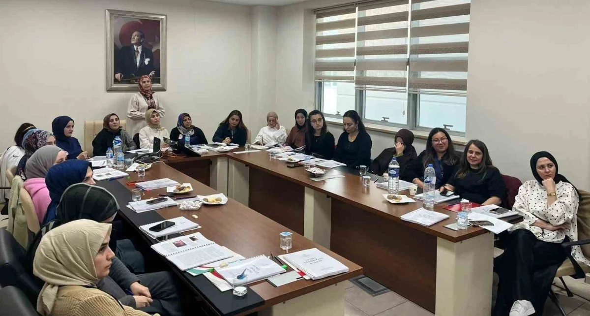 Bayburt Devlet Hastanesi personeline temel yenidoğan bakımı eğitimi verildi 2