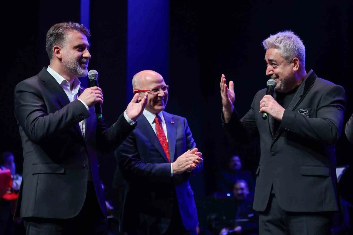 Bursa'da sanat müziği ustaları aynı sahnede buluştu 2