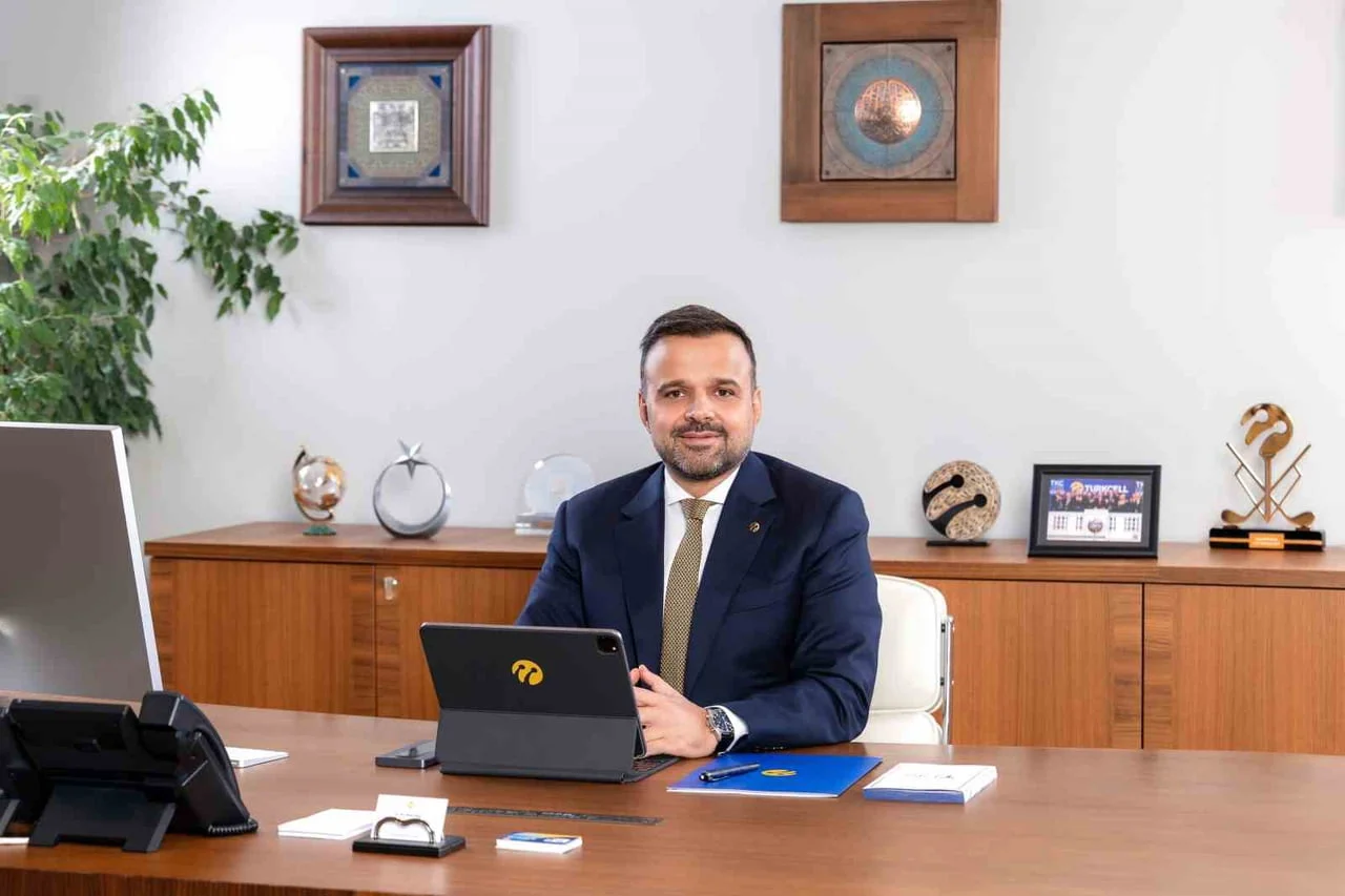 TURKCELL GENEL MÜDÜRÜ DR. ALİ TAHA KOÇ, BİNDEN FAZLA MOBİL OPERATÖR VE ŞİRKETİ BİR ARAYA GETİREN...
