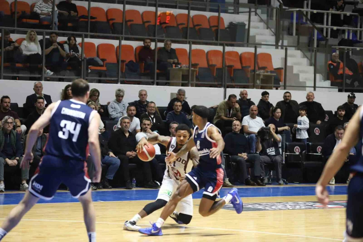 Bordo Basketbol lig lideri Bahçeşehir Koleji'ni 103-88 mağlup etti 5