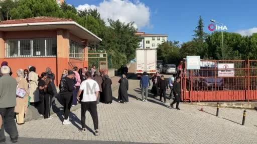 İstanbul Valiliği: "Başakşehir'deki ortaokulda öğrenciler arasında çıkan kavgada 5 öğrenci...