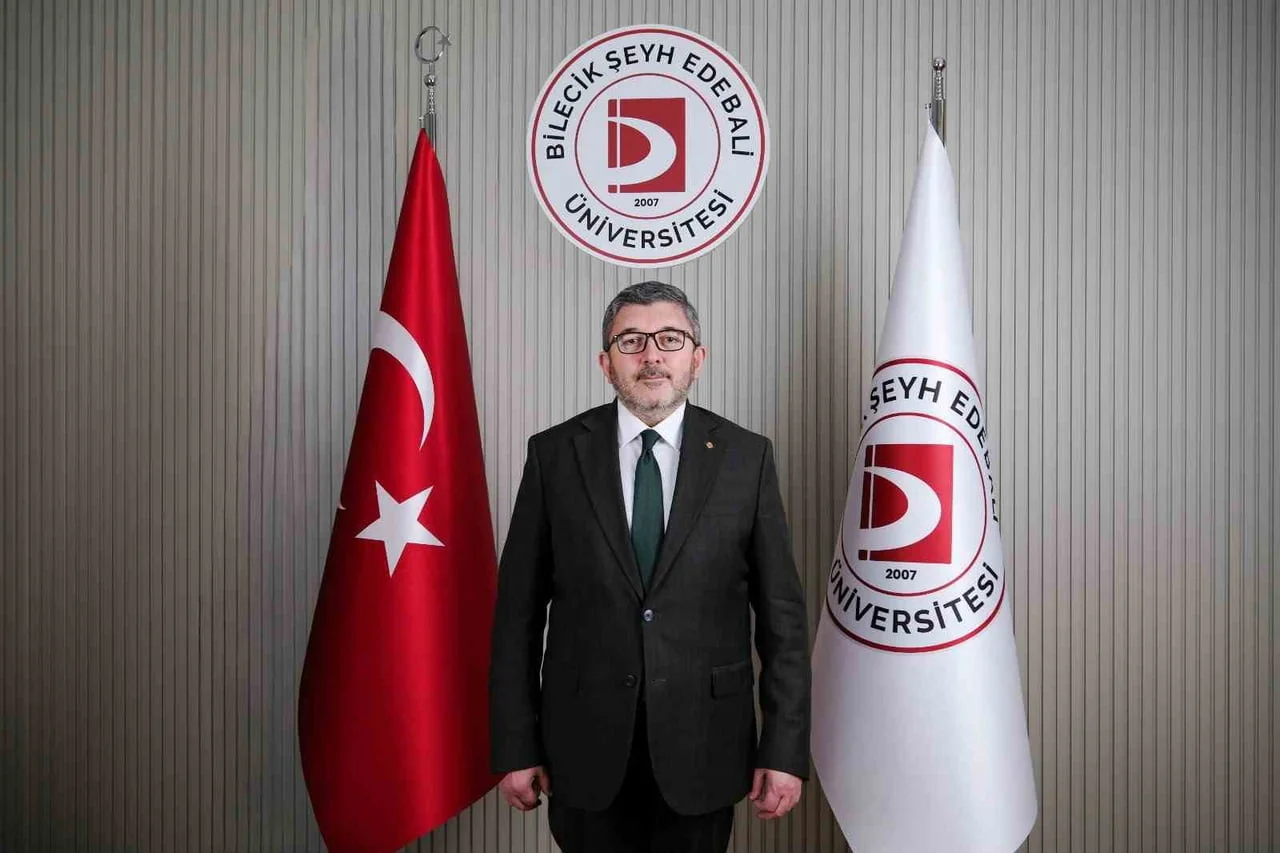 BŞEÜ’DE SAĞLIK EĞİTİMİNDE DİJİTAL DÖNEM BŞEÜ REKTÖRÜ PROF. DR. ZAFER ASIM...