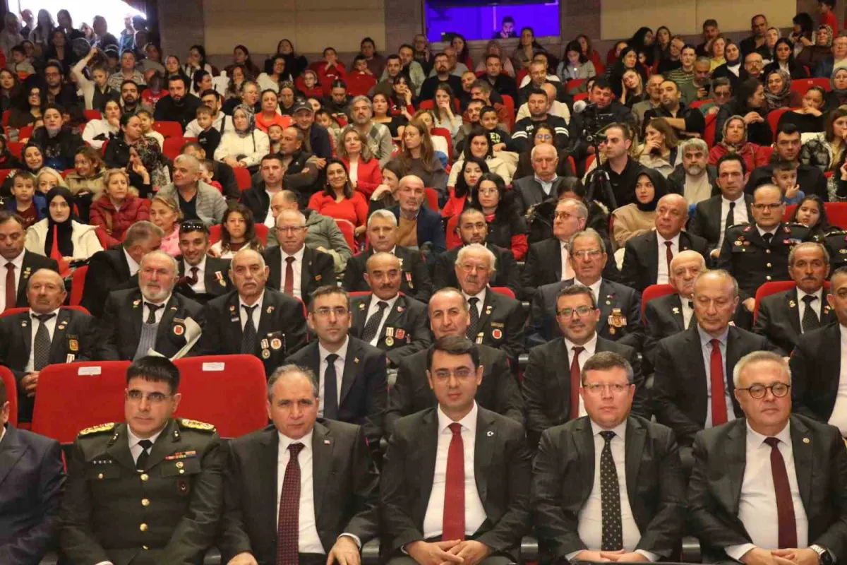 Uşak'ta Cumhuriyet'in 103. yılı geniş katılımlı etkinliklerle kutlandı 1