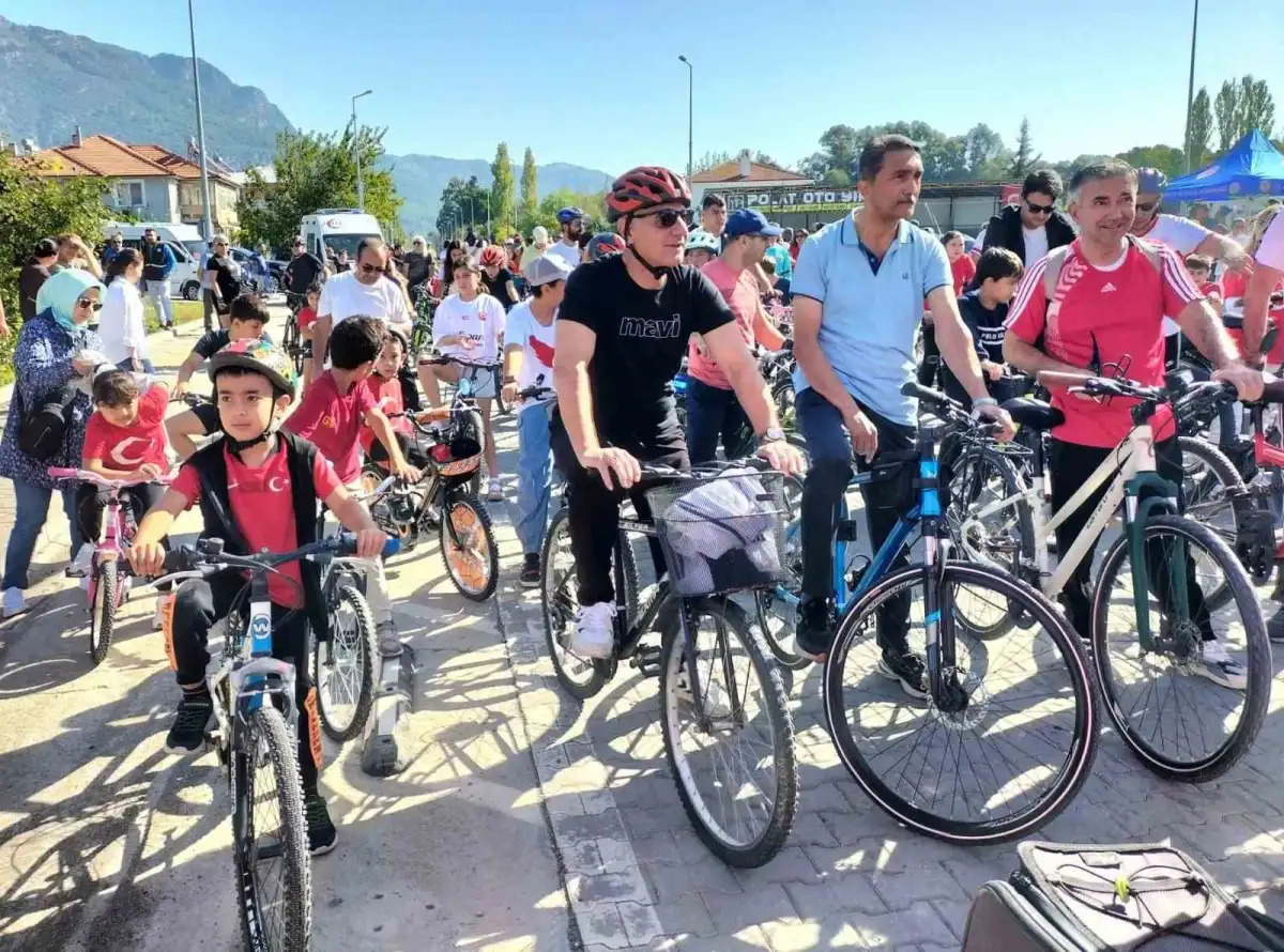 Köyceğiz'de Cumhuriyet coşkusuyla pedallar çevrildi 2