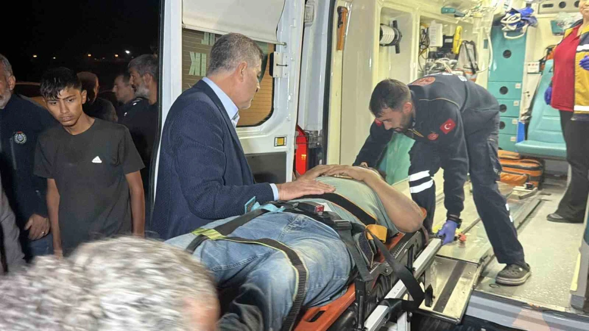 Adıyaman'da kaza yapan yayaya ilk müdahale Vali Küçük ve Milletvekili Şan'dan 5