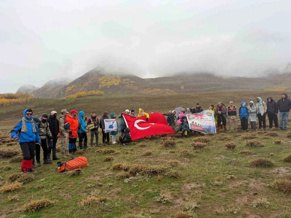 Bitlis'te dağcılar Cumhuriyet'in 103. yılı için Atatürk Dağı zirvesinde buluştu 5