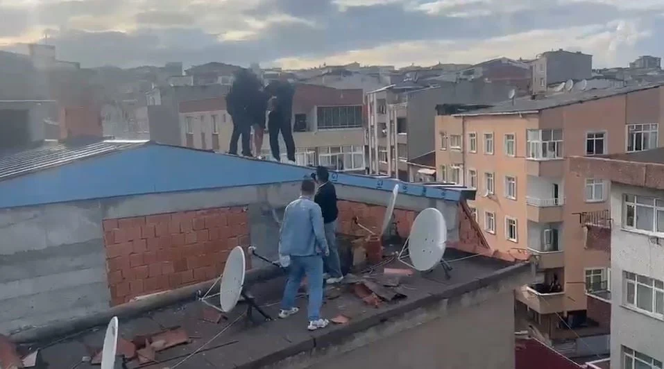 İSTANBUL ESENLER'DE, KASTEN ÖLDÜRME VE FARKLI SUÇLARDAN HAKKINDA 5 AYRI ARANMA KAYDI BULUNAN İ.Ş....