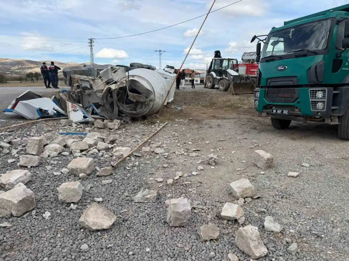 Yozgat'ta kontrolden çıkan beton mikseri metrelerce sürüklendi 1