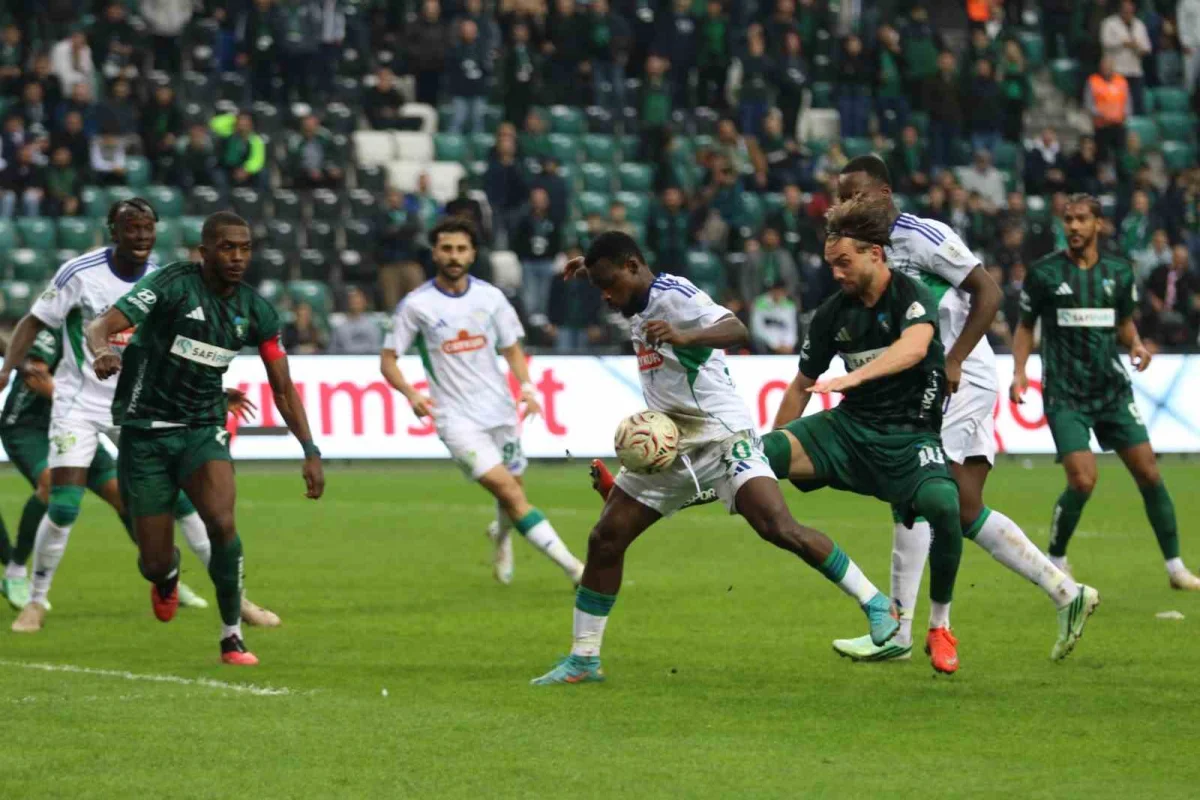 Trendyol Süper Lig'de Kocaelispor ile Çaykur Rizespor golsüz berabere kaldı 4