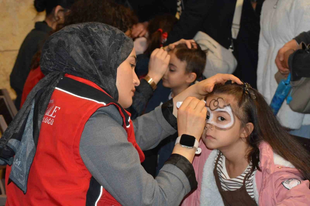 Çorum'da Bedesten Aile Yaşam Merkezi'nin birinci yılı çocuk şenliğiyle kutlandı 1