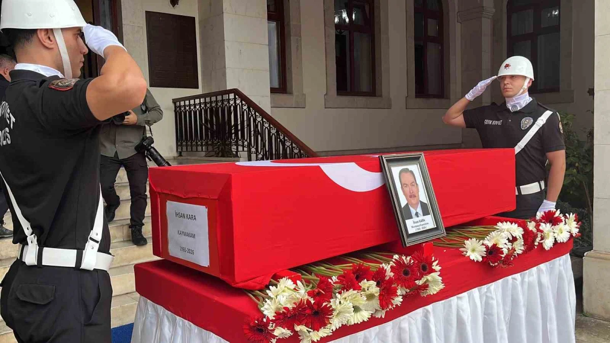 Antalya'da vefat eden Muratpaşa kaymakamı İhsan Kara için resmi tören düzenlendi 2