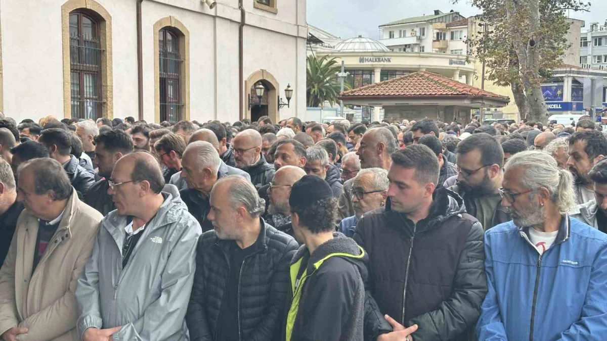Peribacası faciasında hayatını kaybeden genç çift son yolculuğuna uğurlandı 5