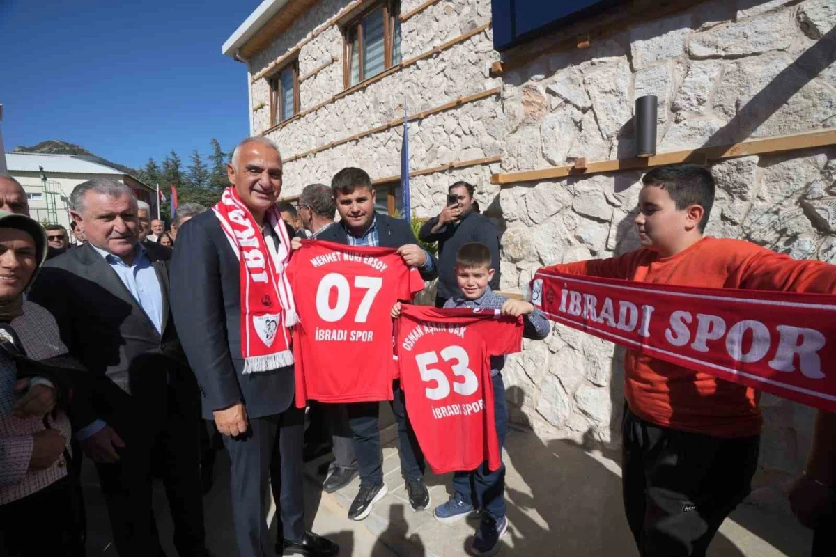 Bakan Ersoy memleketi İbradı'da iki yeni eserin açılışını yaptı 1