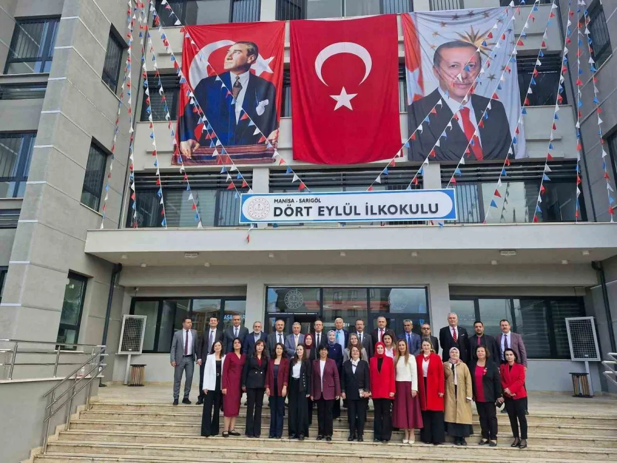 Sarıgöl'deki okullarda Cumhuriyet'in 103. yılı etkinliklerle kutlandı 5