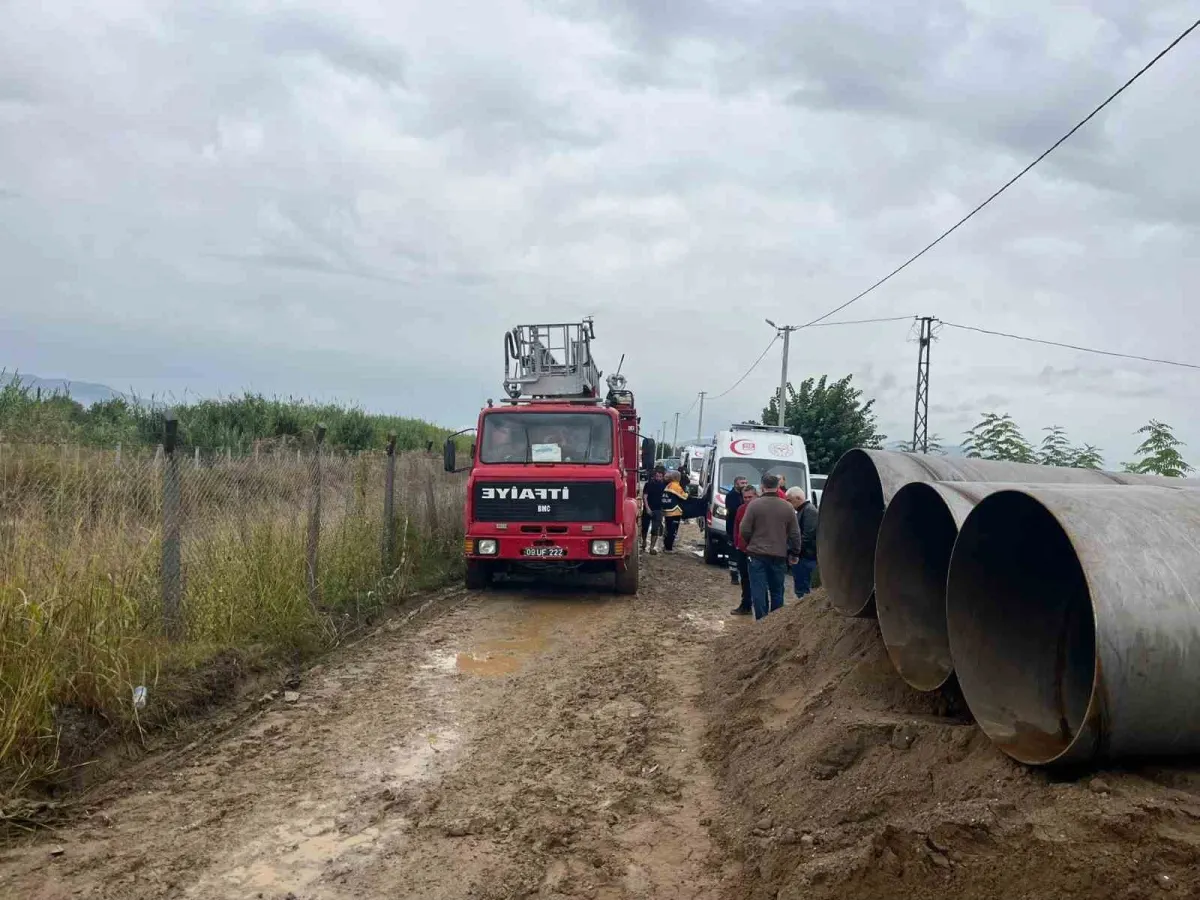 Aydın'da kanalizasyon çalışmasında toprak kayması: 1 işçi hayatını kaybetti 3