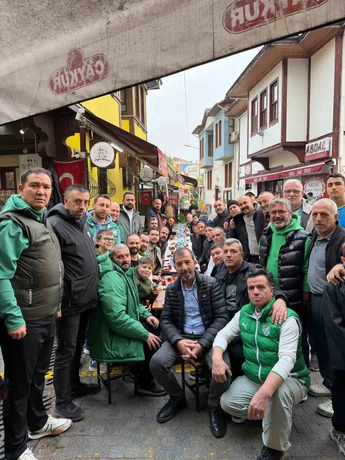 Bursa'da Selim Kurtulan ve tüm hastalar için sabah namazında dua buluşması 4
