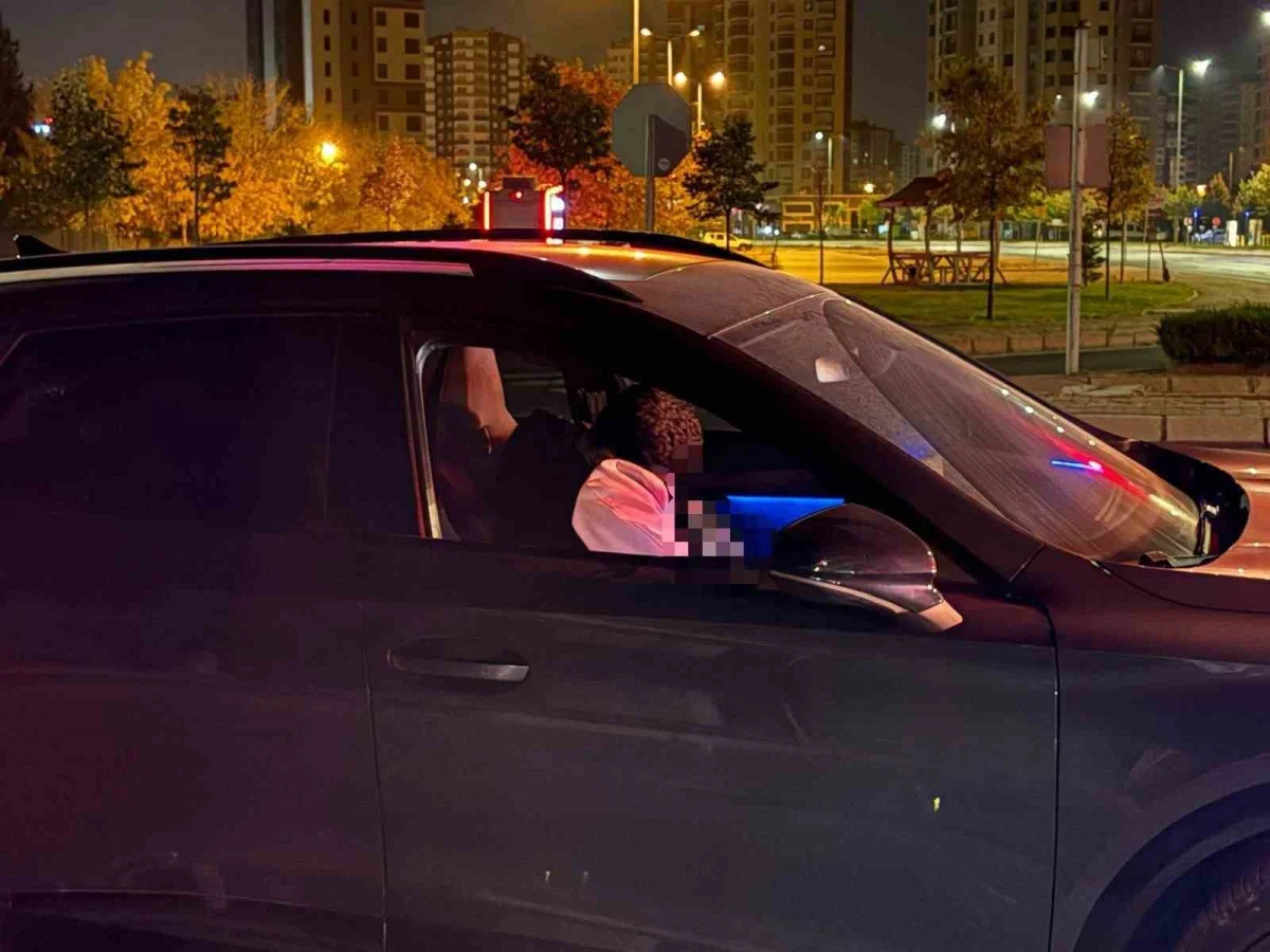 Kayseri'de kırmızı ışıkta sızıp kalan sürücü 1,84 promil alkollü çıktı 5