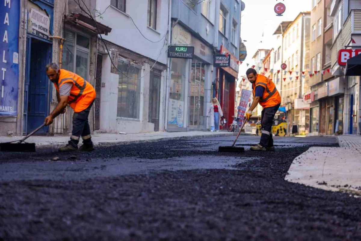 İlkadım'da Saadet Caddesi sıcak asfalta kavuştu 5