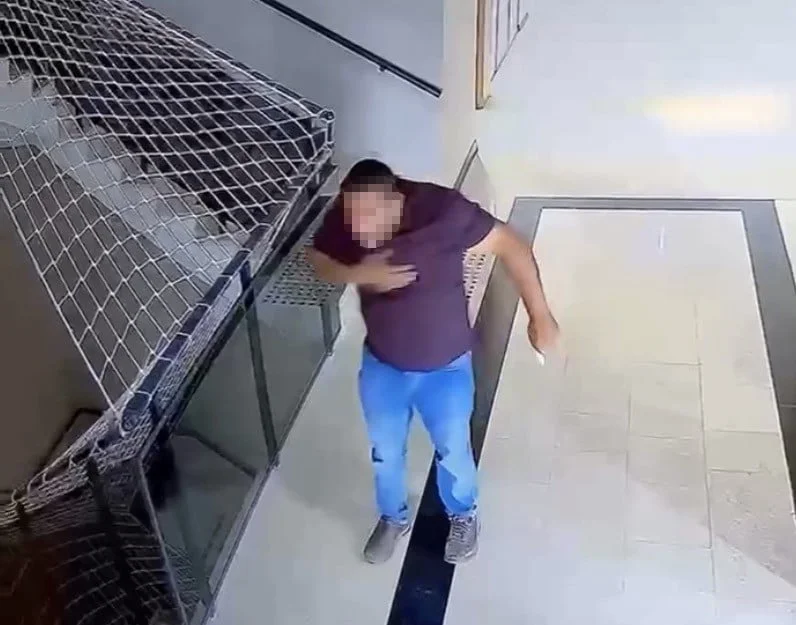 KAYSERİ ÇEVRE, ŞEHİRCİLİK VE İKLİM DEĞİŞİKLİĞİ İL MÜDÜRLÜĞÜ’NE İŞLEM YAPMAK İÇİN GELEN BİR...