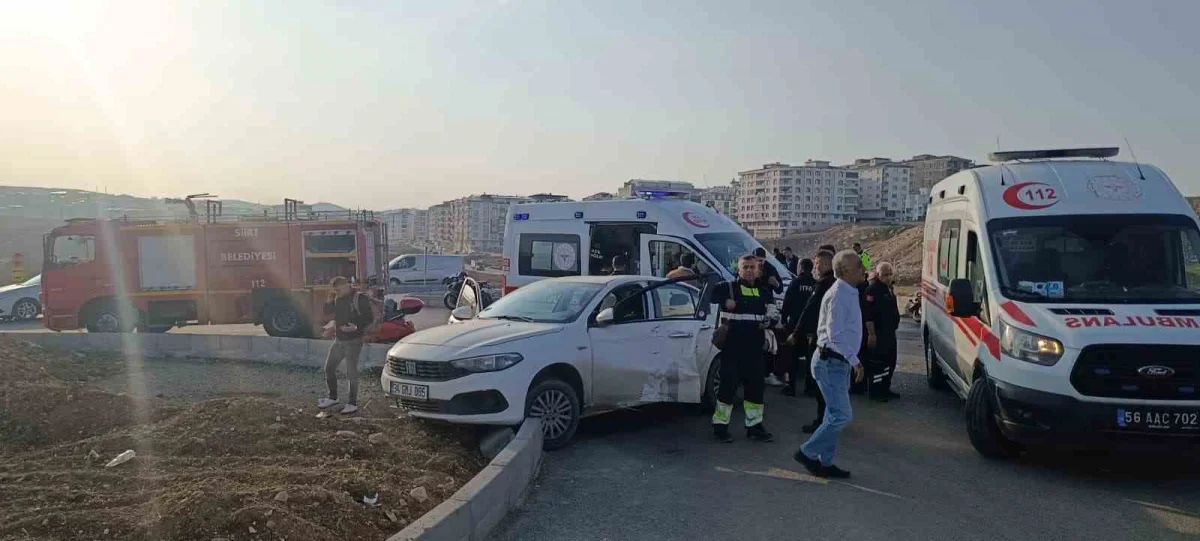 Siirt'te otomobil ile motosiklet çarpıştı: Kavşaktaki kazada 2 kişi yaralandı 2