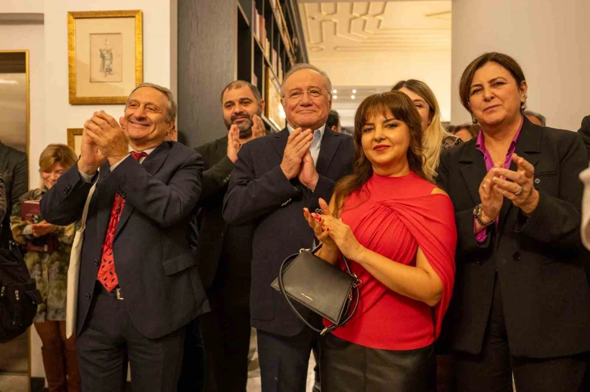 Yaprak Sayar'ın 'Zamansız' albümü Gazi Osman Paşa Yalısı'nda tanıtıldı 4