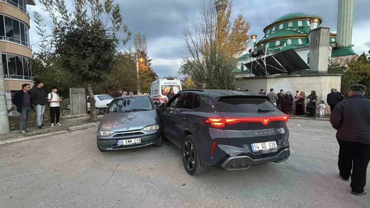 Bolu'da cip ile otomobil çarpıştı: 4 yaralı 4