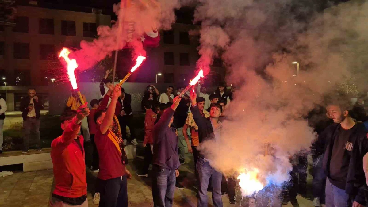 Adıyaman'da Galatasaray taraftarları derbi zaferini kutladı 1