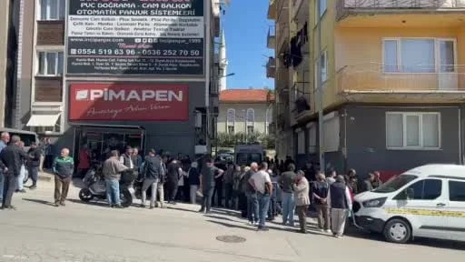 Evlerinde ölü bulunan çiftin cinayete kurban gittiği üzerinde duruluyor
