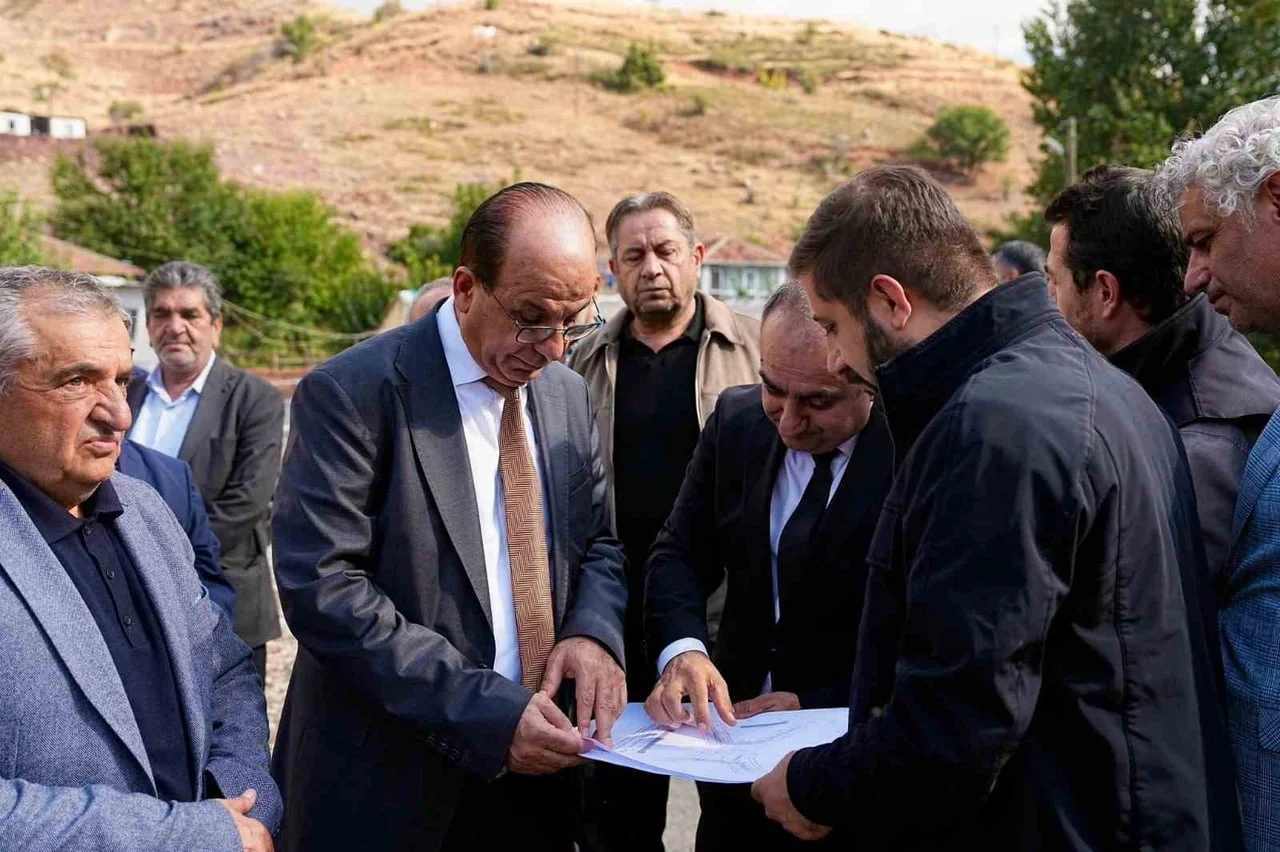 BAŞKAN GEÇİT: "KADİRUŞAĞI’NDAKİ KÖPRÜLERİMİZİ 2027 BAHARINDA TAMAMLAYACAĞIZ"