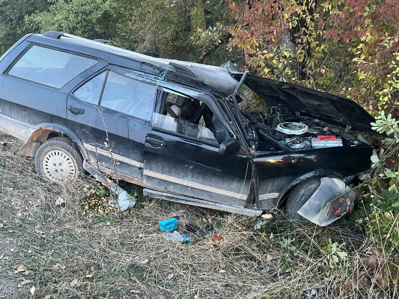 KARABÜK’ÜN SAFRANBOLU-EFLANİ KARA YOLUNDA KONTROLDEN ÇIKAN OTOMOBİLİN AĞACA ÇARPMASI SONUCU SÜRÜCÜ...