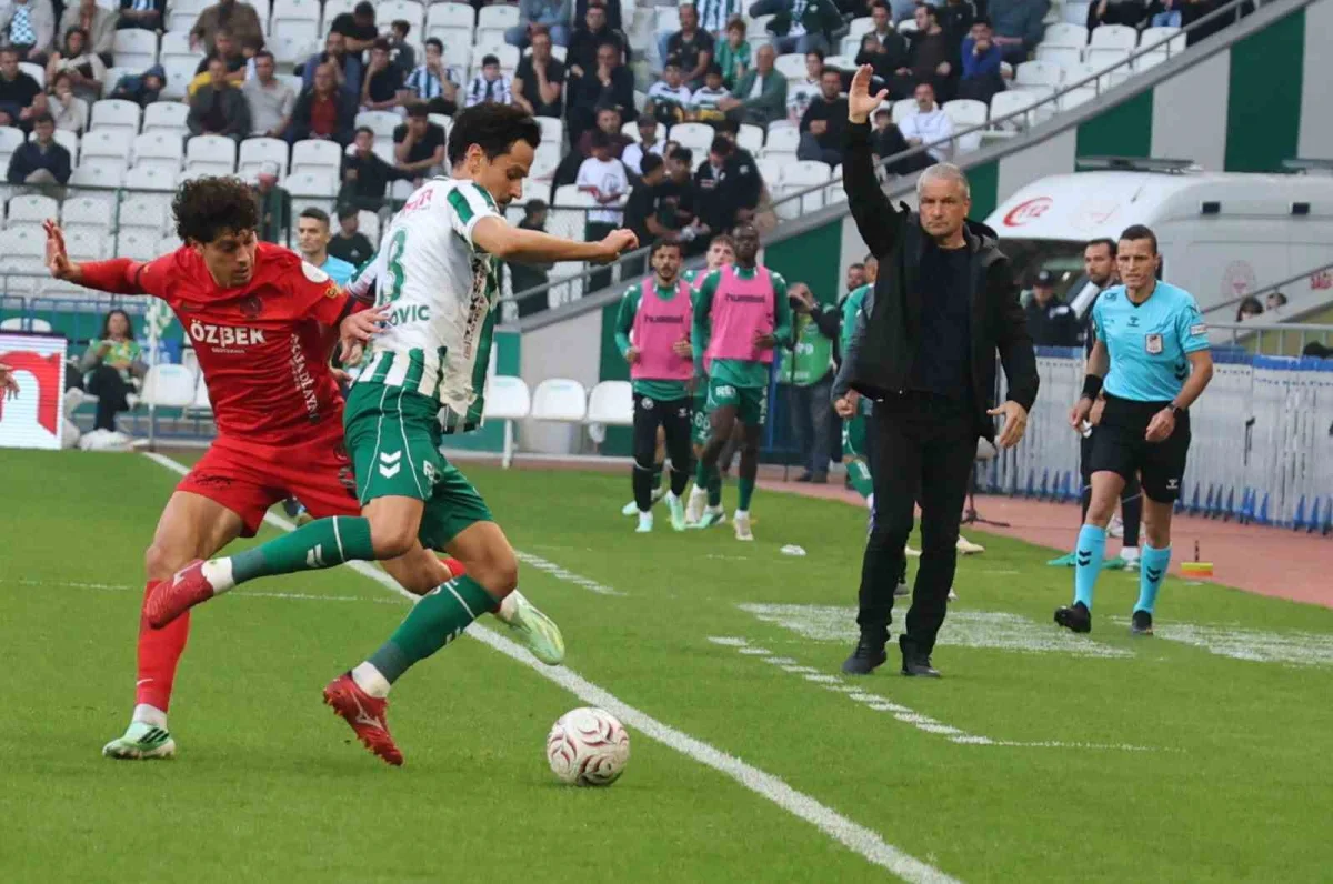 Konyaspor ilk yarıyı Awaziem'in golüyle önde kapattı 5