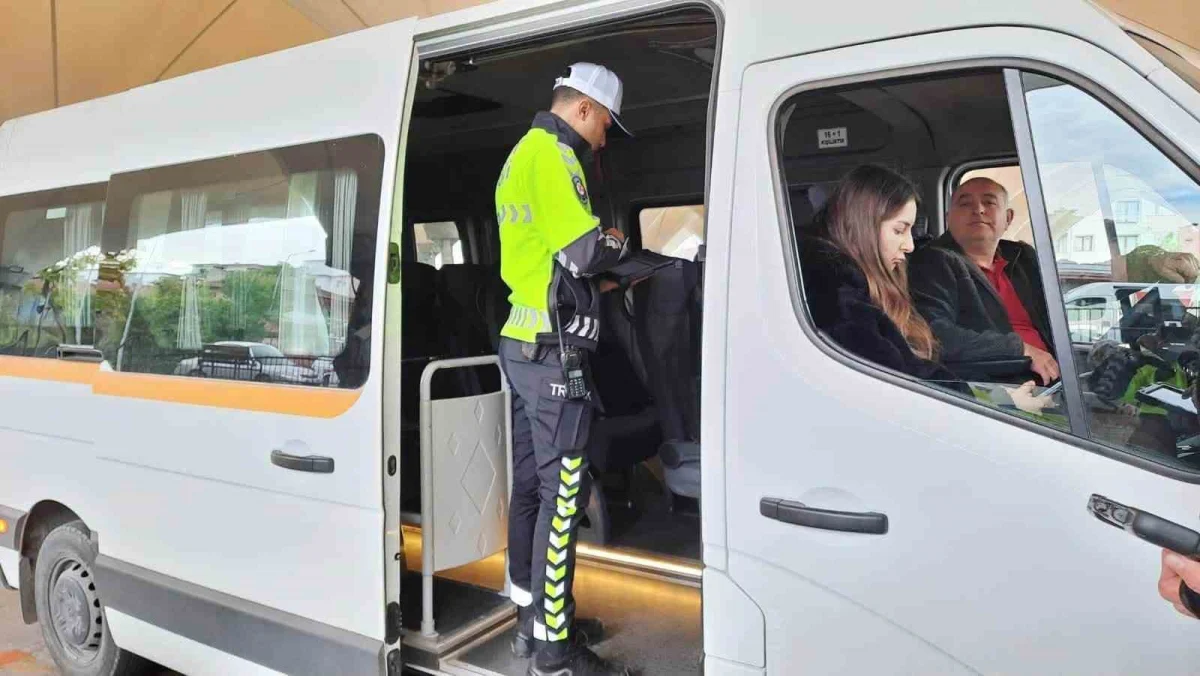 Karabük'te okul çevrelerinde denetimler aralıksız sürüyor 3