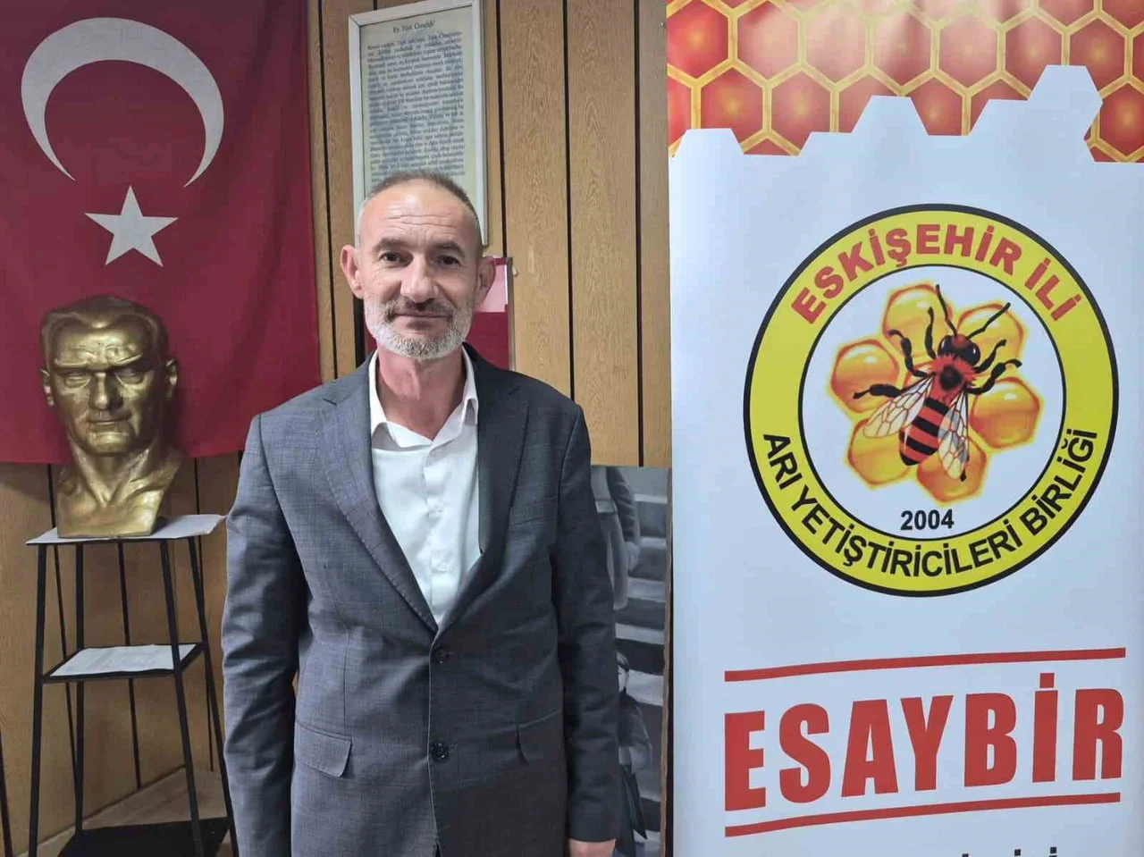 ESKİŞEHİR İLİ ARI YETİŞTİRİCİLERİ BİRLİĞİ BAŞKANI YILMAZ AŞÇI