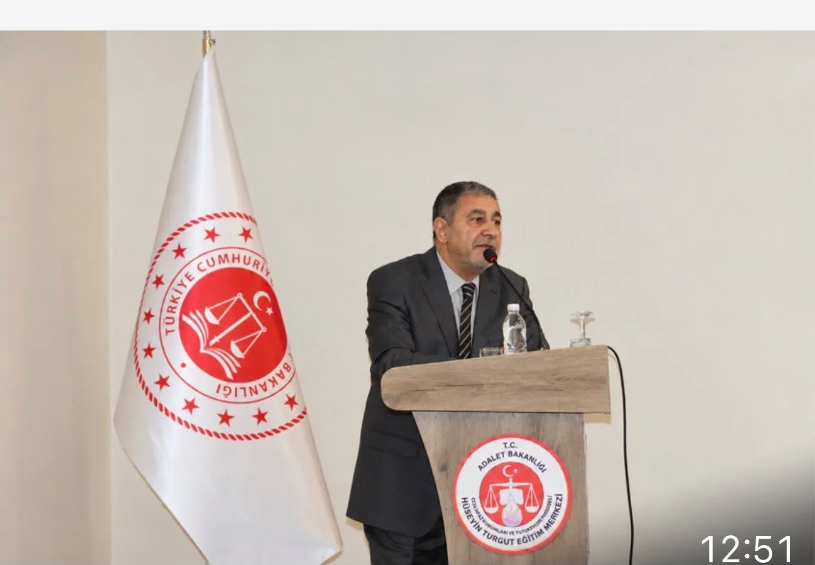 Erzurum'da Cumhuriyet'e uzanan tarihi sürecin anlatıldığı konferans düzenlendi 4
